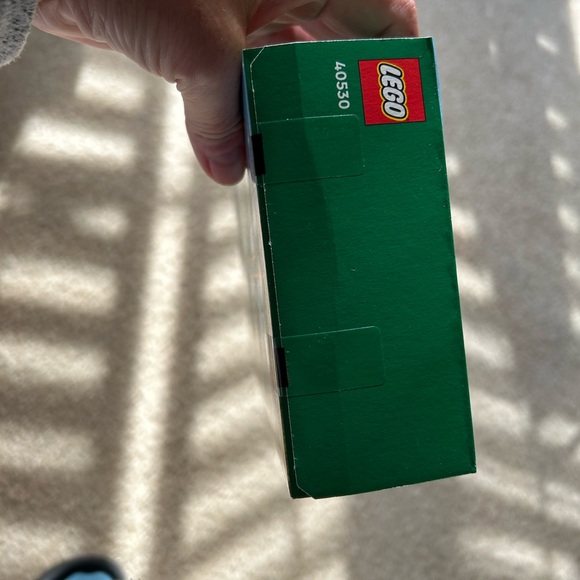 Final Price. New Promotional Jane Goodall Lego Set - Picture 4 of 7